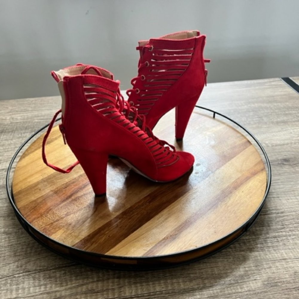 Red, Chase and Chloe Booties, Size 8